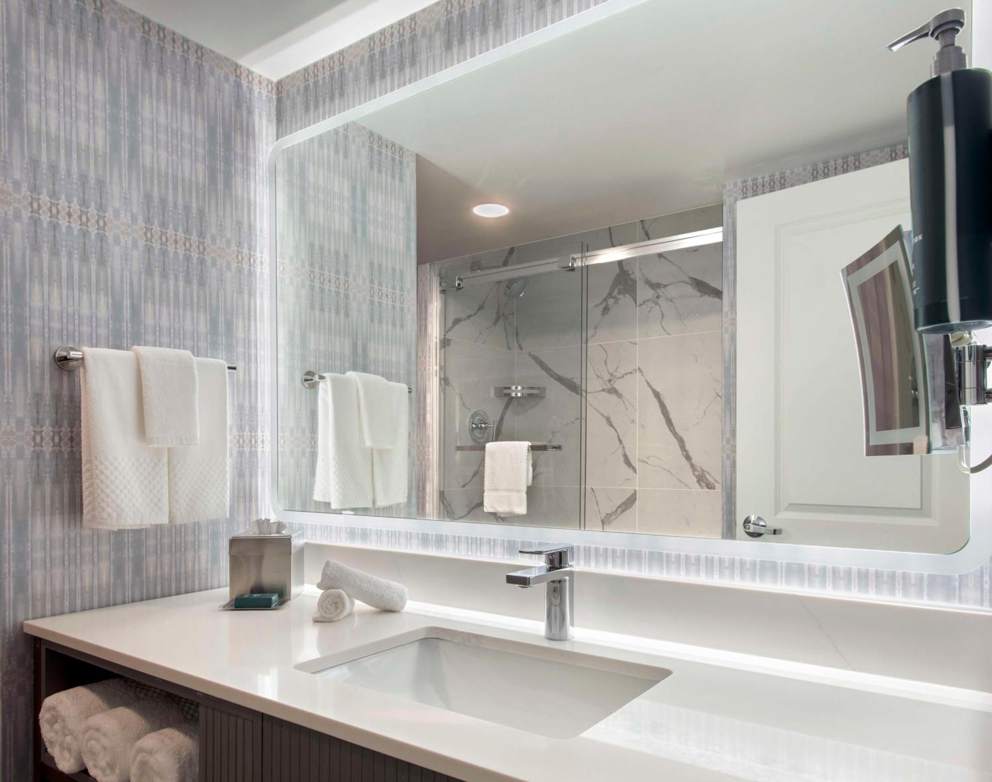 Doubletree By Hilton Poughkeepsie Ξενοδοχείο Εξωτερικό φωτογραφία